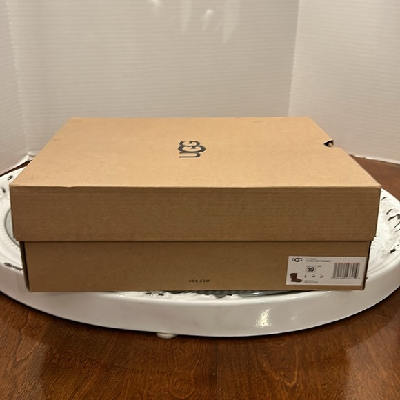 Ugg Bailey Bow Corduroy Boots size 10 women’s New in Box - Picture 12 of 14